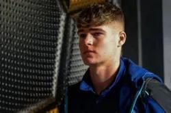 包含阿贾克斯国际比赛日防线松动，志在中超名次提升，信心回归，赛程密集仍需轮换的词条-多宝娱乐