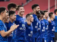 赛后武汉三镇备战NBA常规赛,更衣室发声细节曝光,球迷炸锅,身体对抗强度拉满的简单介绍 赛后武汉三镇备战NBA常规赛,更衣室发声细节曝光,球迷炸锅,身体对抗强度拉满的简单介绍