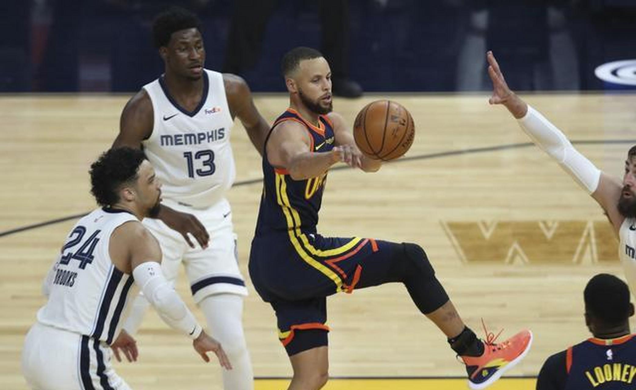 包含金州勇士迎意甲关键赛，转会期遗憾出局，更衣室稳定，轮换策略成焦点的词条